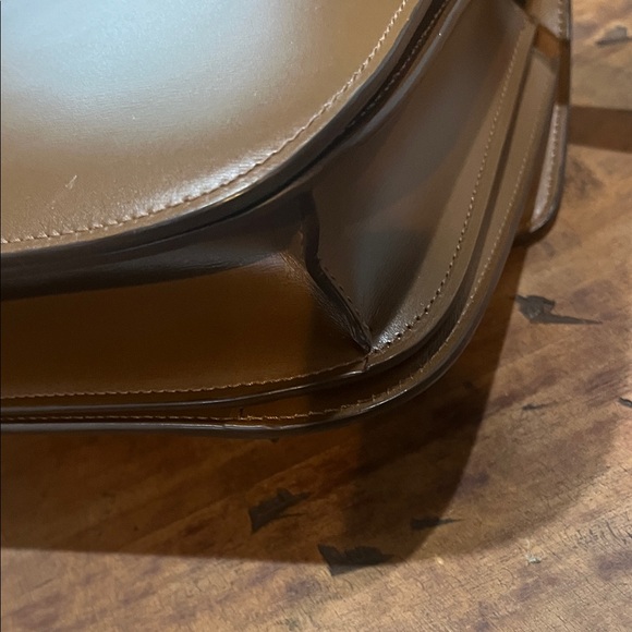 Celine Tan Leather Crossbody Bag with Gold Clasp - Picture 7 of 8